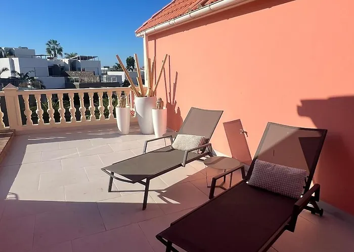 Spacious 500 M From The Sea! Playa Del Duque Holiday home *