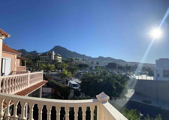 Holiday home Spacious 500 M From The Sea! Playa Del Duque *