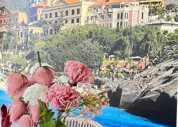 Spacious 500 M From The Sea! Playa Del Duque 펜션