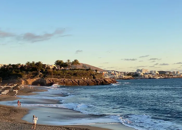 펜션 Spacious 500 M From The Sea! Playa Del Duque *