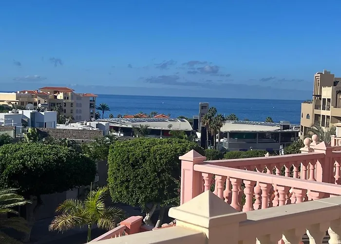 Spacious 500 M From The Sea! Playa Del Duque 펜션