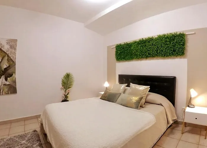 Spacious 500 M From The Sea! Playa Del Duque Holiday home *