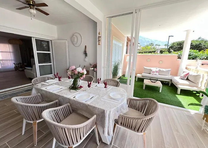 Holiday home Spacious 500 M From The Sea! Playa Del Duque *