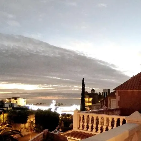 בית נופש Spacious 500 M From The Sea! Playa Del Duque *