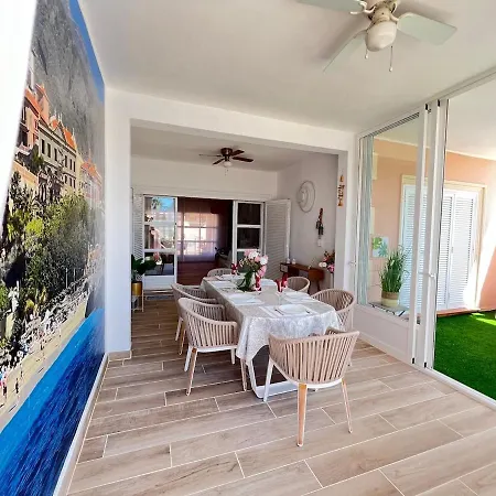 בית נופש Spacious 500 M From The Sea! Playa Del Duque אדחה