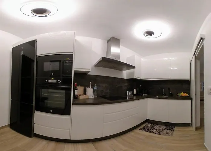 Spacious 500 M From The Sea! Playa Del Duque *