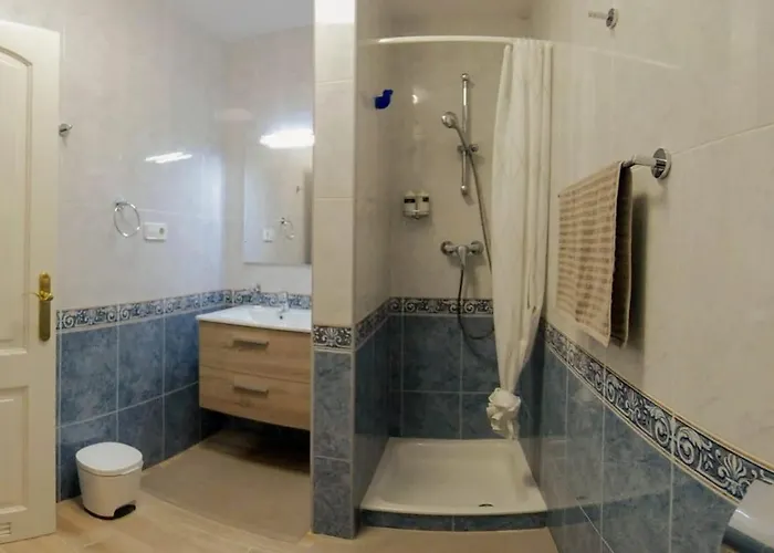 度假居 Spacious 500 M From The Sea! Playa Del Duque 阿德耶