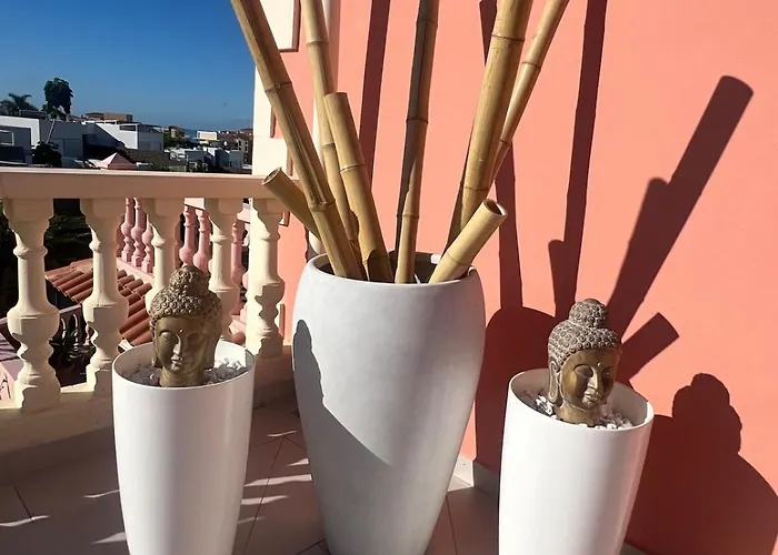 Spacious 500 M From The Sea! Playa Del Duque Casa de Férias *