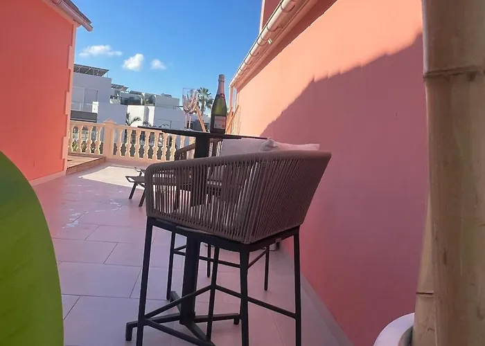 Spacious 500 M From The Sea! Playa Del Duque