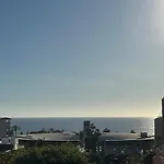 Spacious 500 M From The Sea! Playa Del Duque 度假居 *