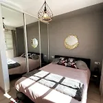 度假居 Spacious 500 M From The Sea! Playa Del Duque 阿德耶